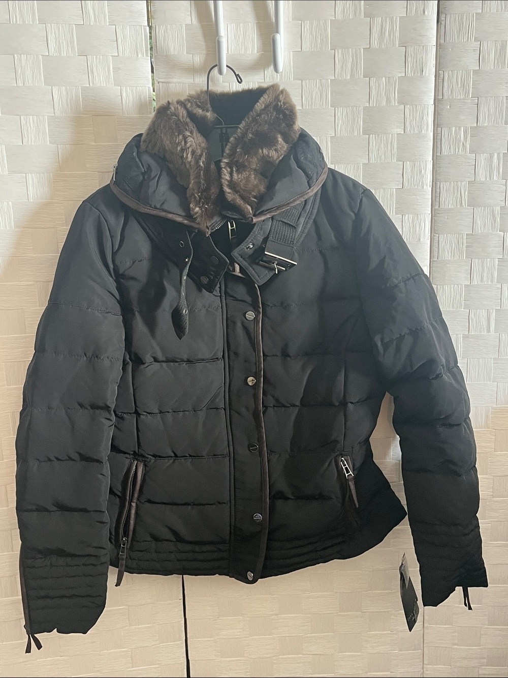 Zara Black Quilted Puffer coat Jacket Faux-Fur Collar zip hidden hoodie L